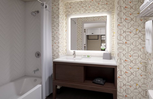 Rockford Hotel | Holiday Inn Rockford by IHG