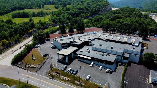 Dunmore Hotel | Holiday Inn Scranton East - Dunmore by IHG