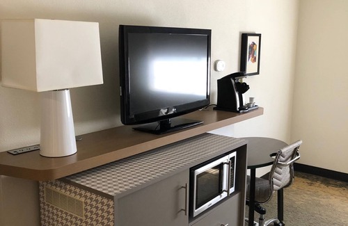 Selma Hotel | Holiday Inn Selma - Swancourt by IHG