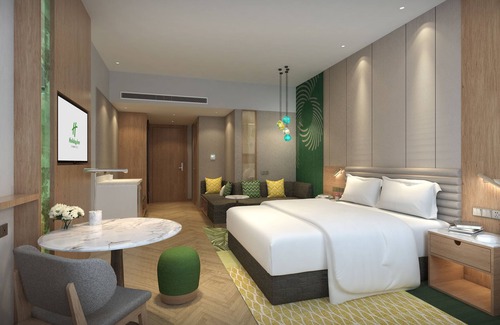 Pudong Hotel | Holiday Inn Shanghai Dishui Lake by IHG