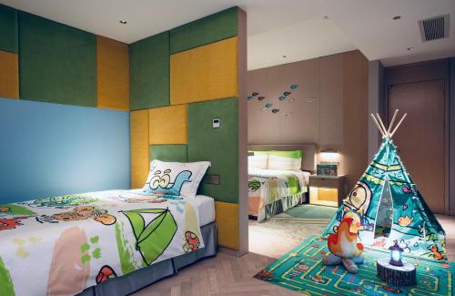 Pudong Hotel | Holiday Inn Shanghai Dishui Lake by IHG