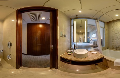 Pudong Hotel | Holiday Inn Shanghai Pudong Kangqiao by IHG