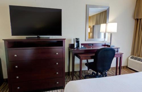 Feather Sound Hotel | Holiday Inn St. Petersburg N - Clearwater by IHG