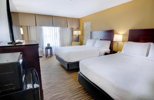 Feather Sound Hotel | Holiday Inn St. Petersburg N - Clearwater by IHG