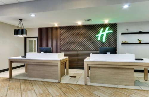 Verona Hotel | Holiday Inn Staunton Conference Center by IHG