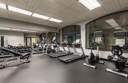 District of North Vancouver Hotel | Holiday Inn & Suites North Vancouver by IHG