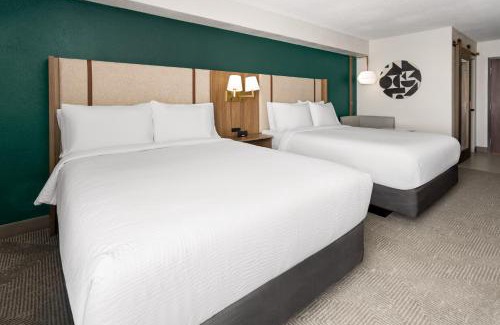 Dentsville Hotel | Holiday Inn & Suites Columbia NE - Ft Jackson Area by IHG