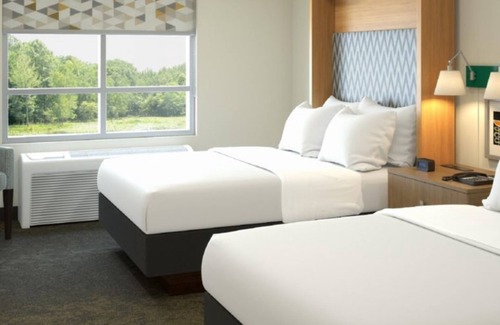 Decatur Hotel | Holiday Inn & Suites Decatur-Forsyth by IHG