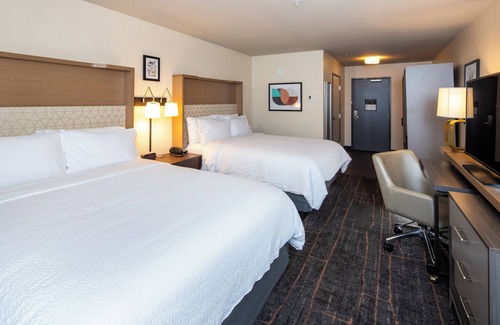 Troy Hotel | Holiday Inn & Suites Detroit - Troy by IHG