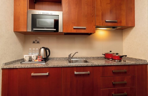 Salmiya Hotel | Holiday Inn Suites Kuwait by IHG