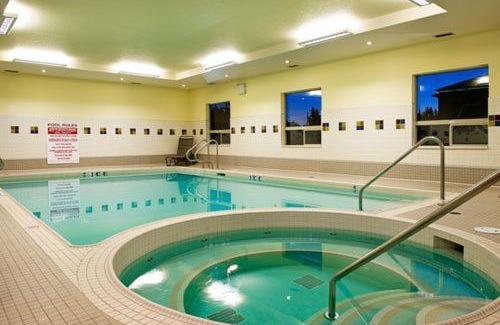 Lloydminster Hotel | Holiday Inn & Suites Lloydminster by IHG