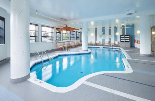 Ottawa Division Hotel | Holiday Inn & Suites Ottawa Kanata by IHG