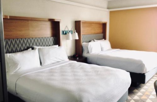 Pittsfield Hotel | Holiday Inn & Suites Pittsfield-Berkshires by IHG