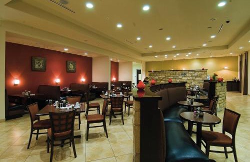 Temple Hotel | Holiday Inn Temple - Belton by IHG