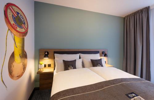 Cheetham Hill Hotel | Holiday Inn - the niu, Loom Manchester North by IHG