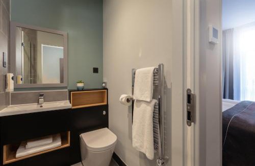 Cheetham Hill Hotel | Holiday Inn - the niu, Loom Manchester North by IHG