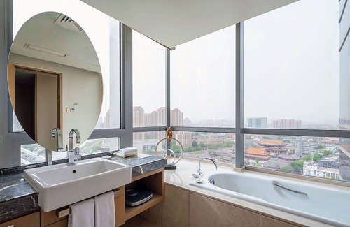 Hongqiao Hotel | Holiday Inn Tianjin Riverside by IHG