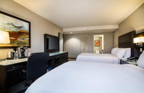 Fairview Hotel | Holiday Inn Vancouver-Centre Broadway by IHG