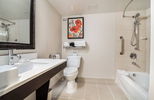 Fairview Hotel | Holiday Inn Vancouver Centre by IHG