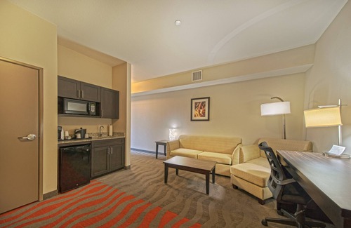 Barker Hotel | Holiday Inn Westway Park by IHG