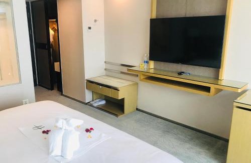 Han Yang Hotel | Holiday Inn Wuhan Riverside by IHG