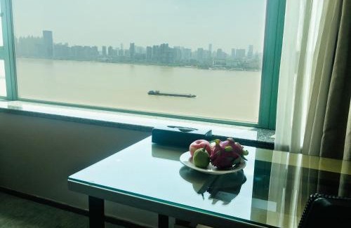 Han Yang Hotel | Holiday Inn Wuhan Riverside by IHG