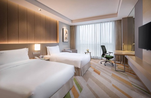 Bin Hu District Hotel | Holiday Inn Wuxi Taihu New City by IHG