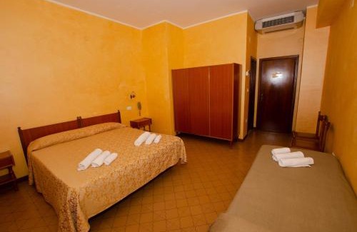 Magliano deʼ Marsi Hotel | Holiday