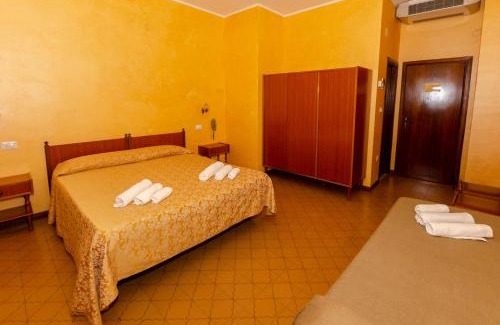Magliano deʼ Marsi Hotel | Holiday