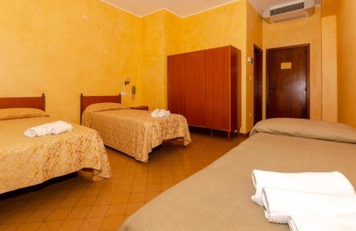 Magliano deʼ Marsi Hotel | Holiday