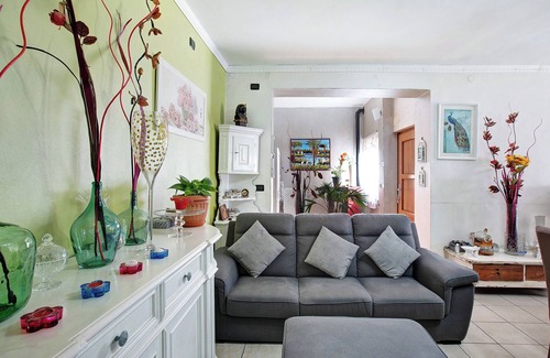 Montan-Angelin-Arensod Apartment | Holiday Apartment 'Arco Iris Sarre' with Mountain View, Terrace & Wi-Fi