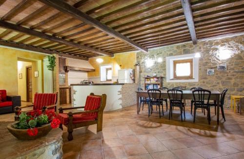 San Romano in Garfagnana House | Holiday Home La Moscella by Interhome