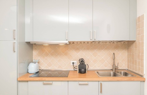 San Pasquale House | Holiday Home 'Dodi Due' with Sea View, Wi-Fi and Air Conditioning