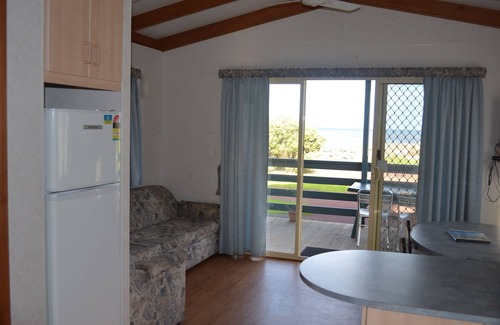 Bolwarra Cabin | Holiday Lifestyle Henty Bay Portland
