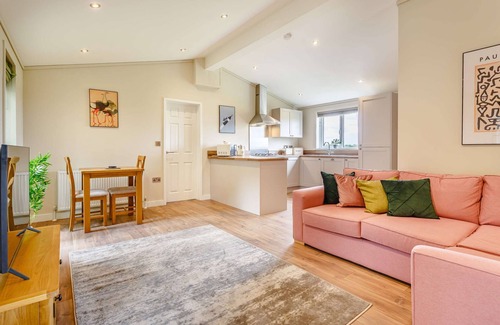 Churchill Apartment | Holiday Lodge in The Cotswolds