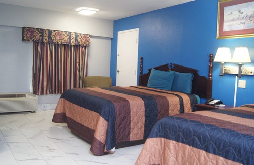 McAlester Hotel | Holiday Lodge & Suites
