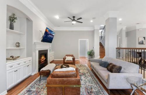 Shady Acres House | Holiday Luxurious 6BR 3,5BA Wifi And Pool