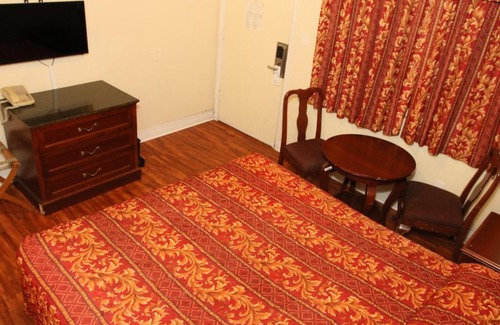 Santa Maria Hotel | Holiday Motel - Santa Maria