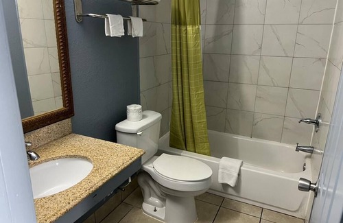 Jeffersonville Hotel | Holiday Motel