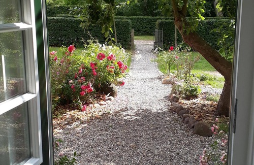 Waabs Apartment | Holiday on the Gutshof-bright and friendly apartment near the Baltic Sea