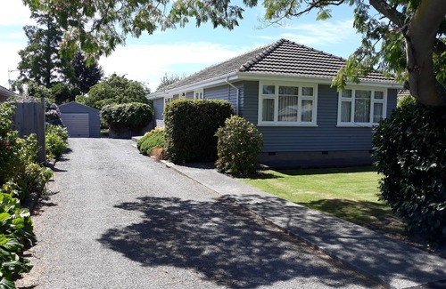 Avonhead House | Holiday or relocating this Christchurch home in Burnside/Ilam is perfect