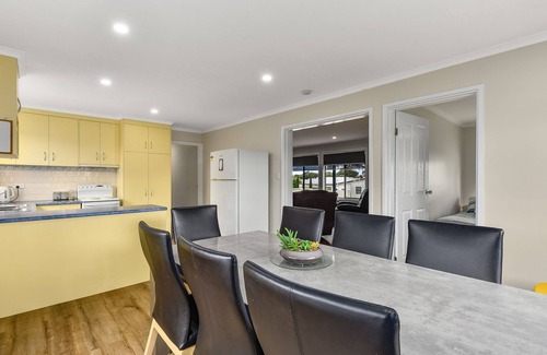 Lacepede House | Holiday Rental - 33 Janet Street, Kingston SE