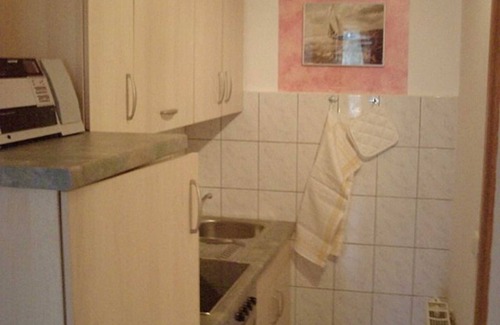 Stralsund Apartment | Holiday Room I - Holiday Room Zur Quelle