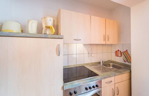 Stralsund Apartment | Holiday Room II - Holiday Room Zur Quelle