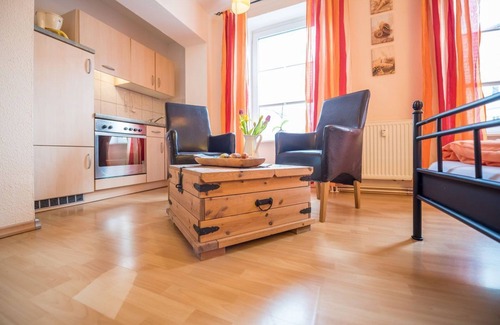 Stralsund Apartment | Holiday Room II - Holiday Room Zur Quelle