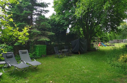 Lauta House | Holiday Rooms - Ferienhof Sarodnick