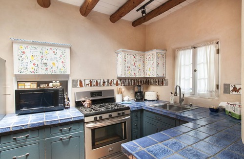 Historic Eastside House | Holiday Season is here! 3 BR home with private courtyard Historic Eastside!