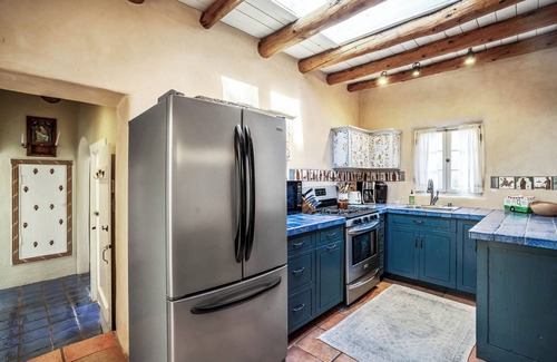 Historic Eastside House | Holiday Season is here! 3 BR home with private courtyard Historic Eastside!