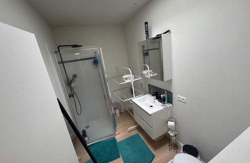Stationsbuurt Noord Apartment | Holiday Small Shared Room in Gent