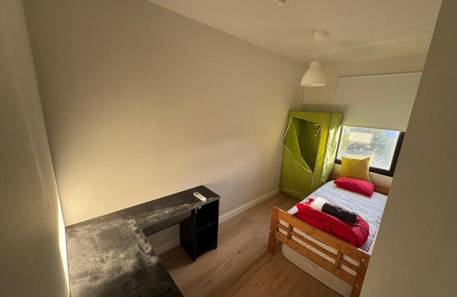 Stationsbuurt Noord Apartment | Holiday Small Shared Room in Gent